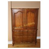 Gentleman`s Closet 37x20x54H