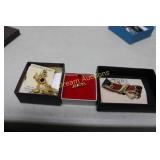 4 Broaches