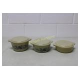 2 Pyrex Homestead Lidded Casserole 'Blue Floral'