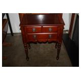 Beautiful Side Table, 3 Drawer. 24 x 15 x 29H Beautiful Side Table, 3 Drawer. 24 x 15 x 29H