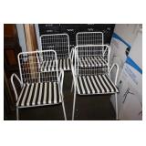 4 Metal Chairs with Cushions 4 Metal Chairs with Cushions