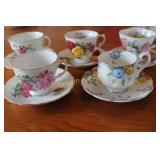 5 Cups & Saucers incl Royal Albert & Royal Vale 5 Cups & Saucers incl Royal Albert & Royal Vale