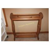 Wooden Quilt Rack 30Wide, Needs Tightning Wooden Quilt Rack 30Wide, Needs Tightning