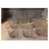 Vintage Frosted Pine Cone Glasses Vintage Frosted Pine Cone Glasses