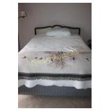 Double Bed 53'Widex 30H & Bedding Double Bed 53'Widex 30H & Bedding