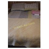 Doube Bed Size 53' Wide complete with Linen Doube Bed Size 53' Wide complete with Linen