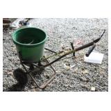 Fertilizer Spreader Fertilizer Spreader