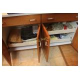 4 Bottom Cupbiard Doors incl Baking Items 4 Bottom Cupbiard Doors incl Baking Items