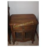 Bedside Table Match lot 185 Bedside Table Match lot 185
