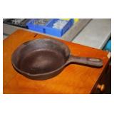 Small Cast Iron Pan 7.5D