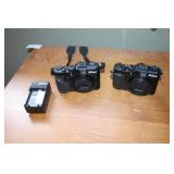 2 Nikon Cool Pix 7000 & Battery Charger