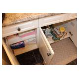 Bathroom Items incl Towels - 4 Doors