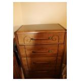 4 Drawer Dresser, 29.5x16x43H on casters