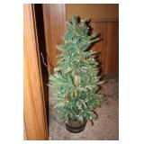 Lighted Christmas Tree 47H