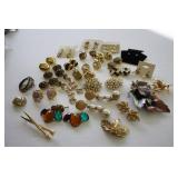 Assortment of Jewellery