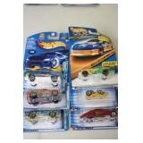 6 Hot Wheels