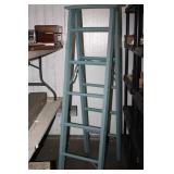 Wooden Ladder 70H
