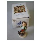 Hummel/Goebel Figurine Globe Trotter