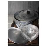 2 Metal Pots