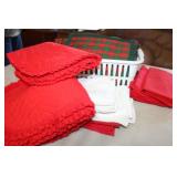 Red/Christmas Placemats & Napkins