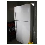 GE Fridge/Freezer 30 x 32 x 67H