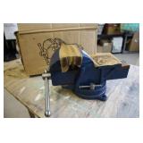 5' Swivel Bench Vice