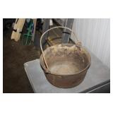 Clark & CO. 7 Quarts Cast Iron