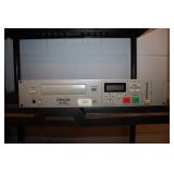 Denon Compact Disc Player, Powers Up