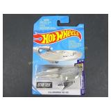 Hot Wheels Star Trek U.S.S. Enterprise NCC-1701