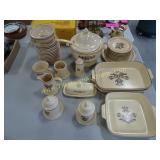 Pfaltzgraff Dish Ware Set