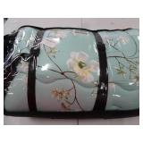 Twin Flower Pattern Flower Comforter