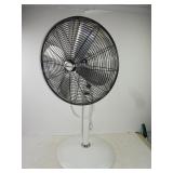 Holmes Oscillating Electric Floor Fan - Works