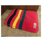 Pendleton Mt Ranier Dog Bed - Approx 40x31"