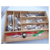Flatware Set with Organizer