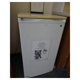 GE Mini Fridge