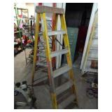 Bauer 6ft Fiberglass Ladder