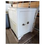 Antique Rolling Heavy Safe 26' x 24' x 34' - No
