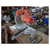 Milwaukee Sliding Compound Miter Saw