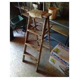 4 ft Wooden Step Ladder