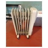 Kenwood Electronics Radiator Space Heater on