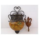Lot of 2 Metal Wall Hanging Dï¿½cor Items