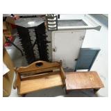 Lot of Vintage Home Dï¿½cor Items & Shelving