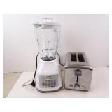 Lot of 2 Kitchen Applaiances - Oster Durablast
