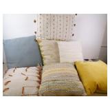 Lot of 7 Throw Pillows - Nice Condition!