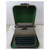 Vintage Remington Quiet-Riter Typewriter in Case