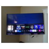 Samsung 55' Smart TV w/ Remote & Wall Mount -