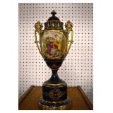 Vienna porcelain urn w/central cartouche