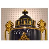 Vienna porcelain urn w/central cartouche