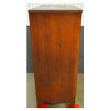 Mahogany Hepplewhite graduated chest