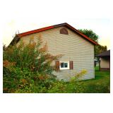 2BR/1BA RANCH LARGE 2BAY GARAGE